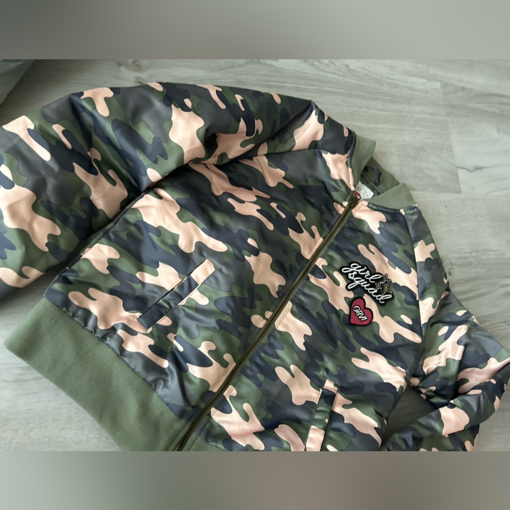 Bomper Jackets- Camouflage- Girl - Patches- Excellent Condition-